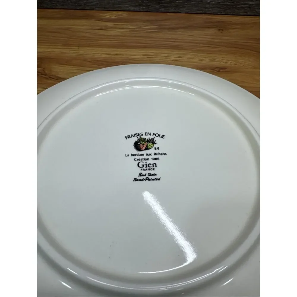 Gien France Fraises en Folie Wild Strawberries Round Platter 11-7/8”